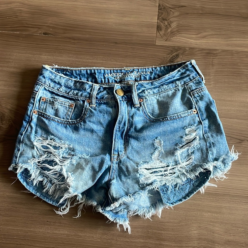 American Eagle High Rise Festival Denim Shorts size 6